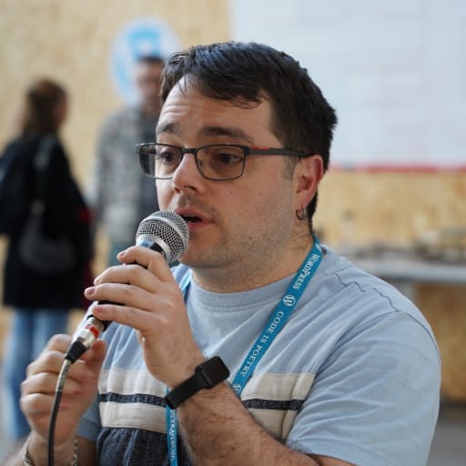 Perfil 📸 Foto de perfil tomada en WordCamp Bilbao 2024. Autor: Nilo Vélez